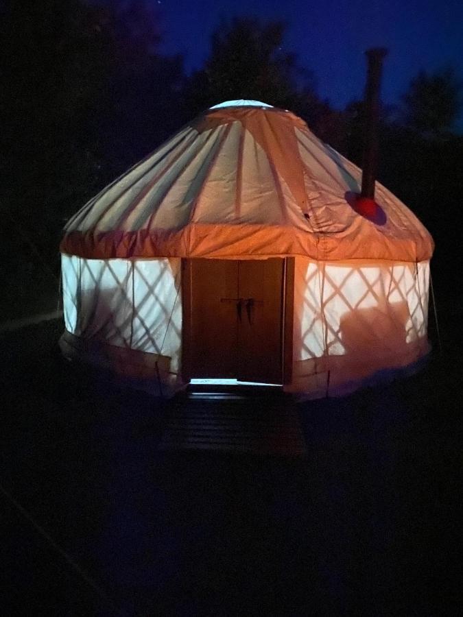 Mill Haven Place Glamping-Yurt 2 하버포드웨스트 외부 사진